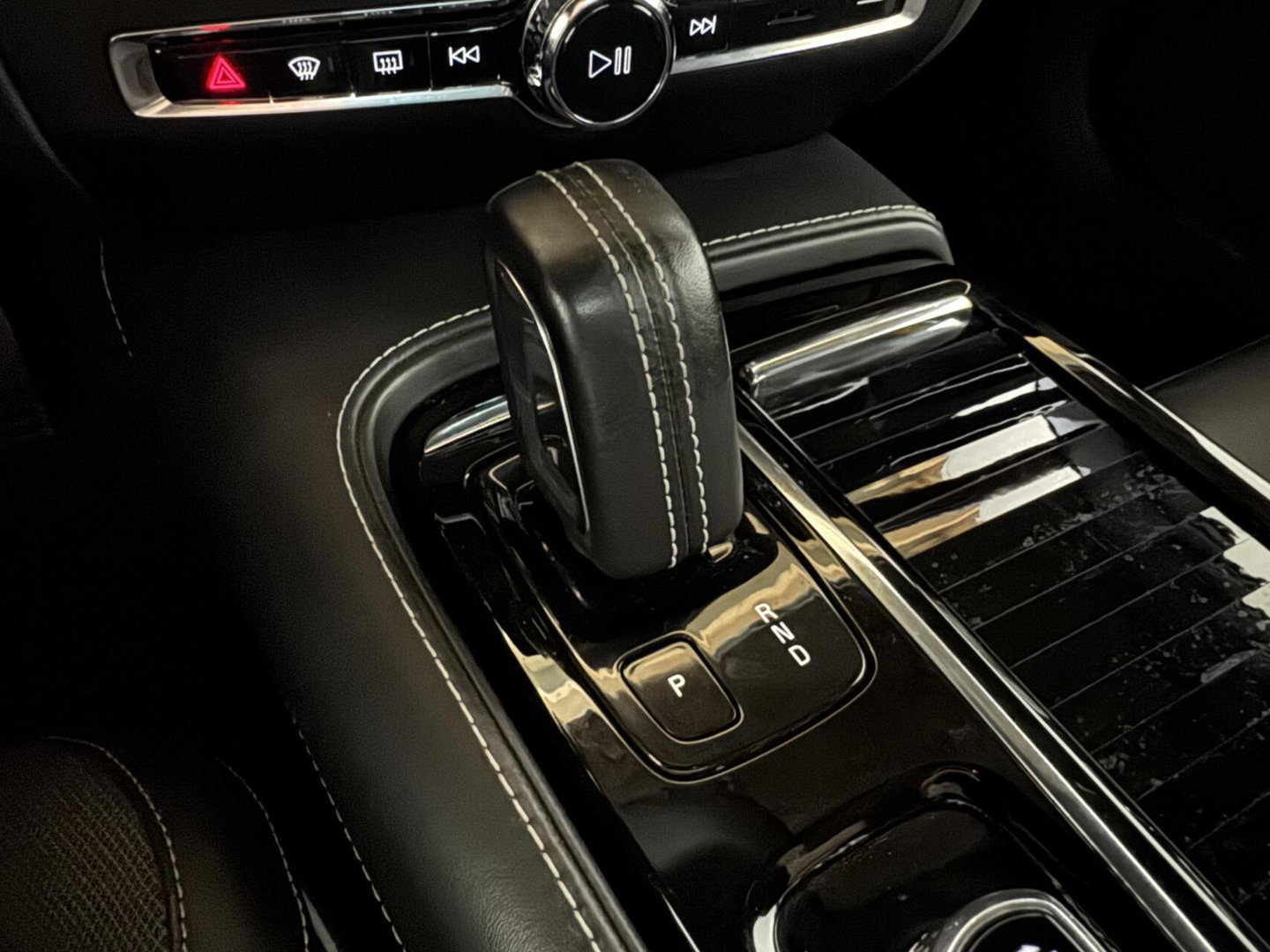 Volvo V60 2.0 T8 Twin Engine AWD Polestar Engineered Pano B&W 360° Carplay