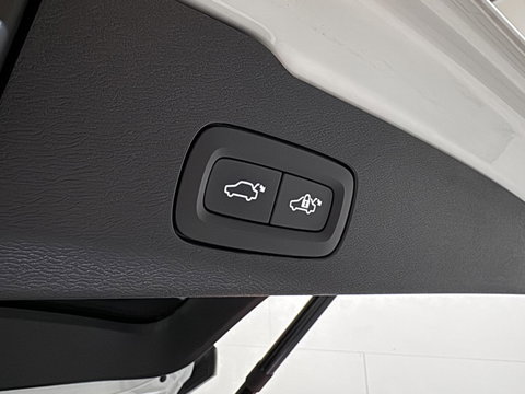 Volvo V60 2.0 T8 Twin Engine AWD Polestar Engineered Pano B&W 360° Carplay