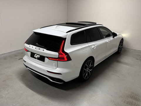 Volvo V60 2.0 T8 Twin Engine AWD Polestar Engineered Pano B&W 360° Carplay