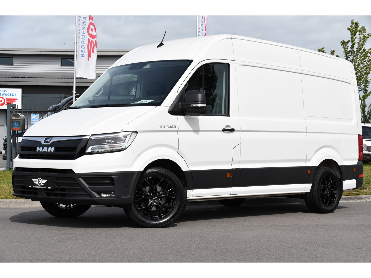 MAN TGE 3.140 35 2.0 L3H3 PB Edition FACELIFT! Virtual, Camera, Cruise, Carplay, Automaat, Sensoren, LED, 140pk, Multimedia, Sensoren, Trekhaak,