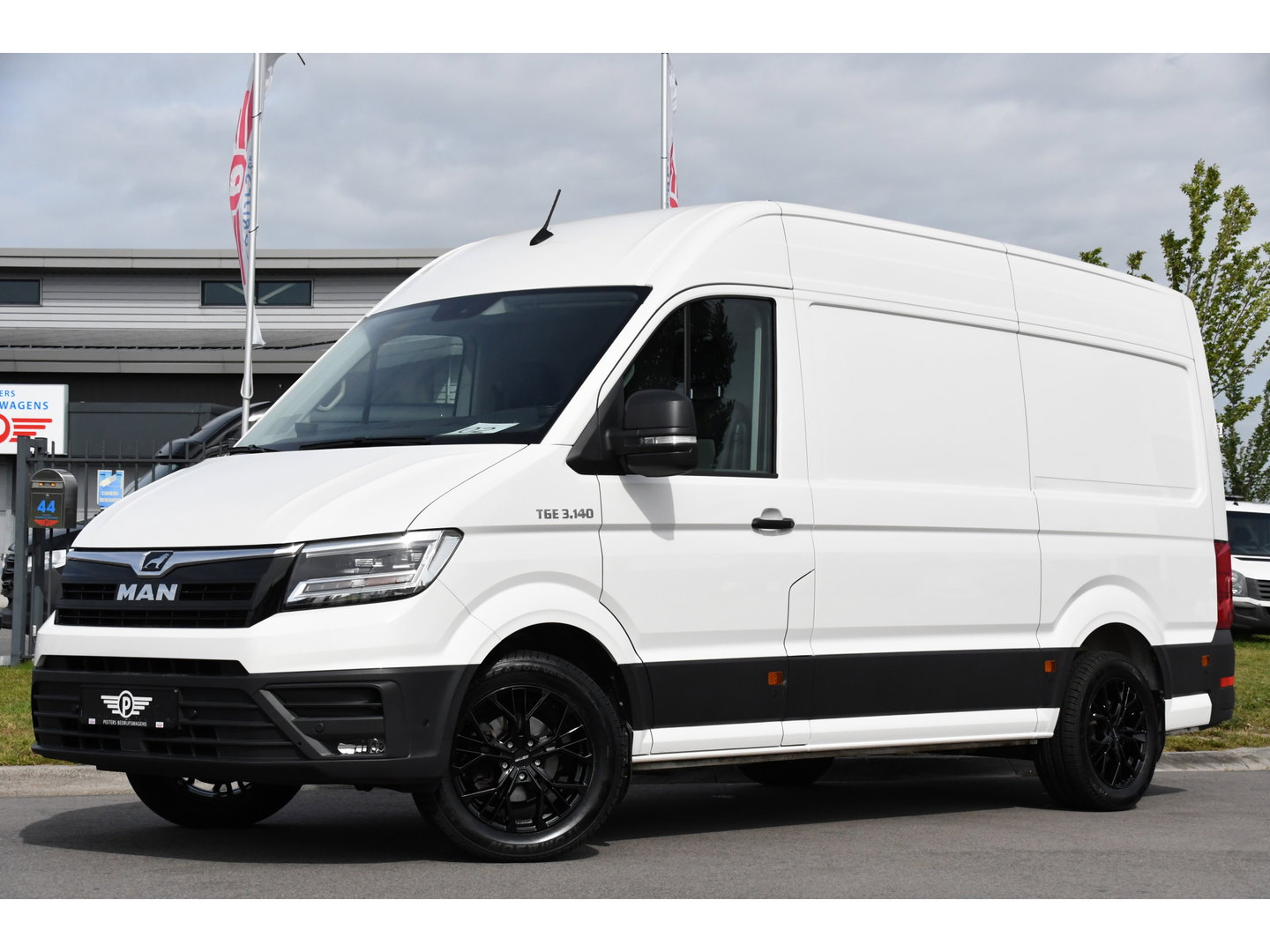 MAN TGE 3.140 35 2.0 L3H3 PB Edition FACELIFT! Virtual, Camera, Cruise, Carplay, Automaat, Sensoren, LED, 140pk, Multimedia, Sensoren, Trekhaak,