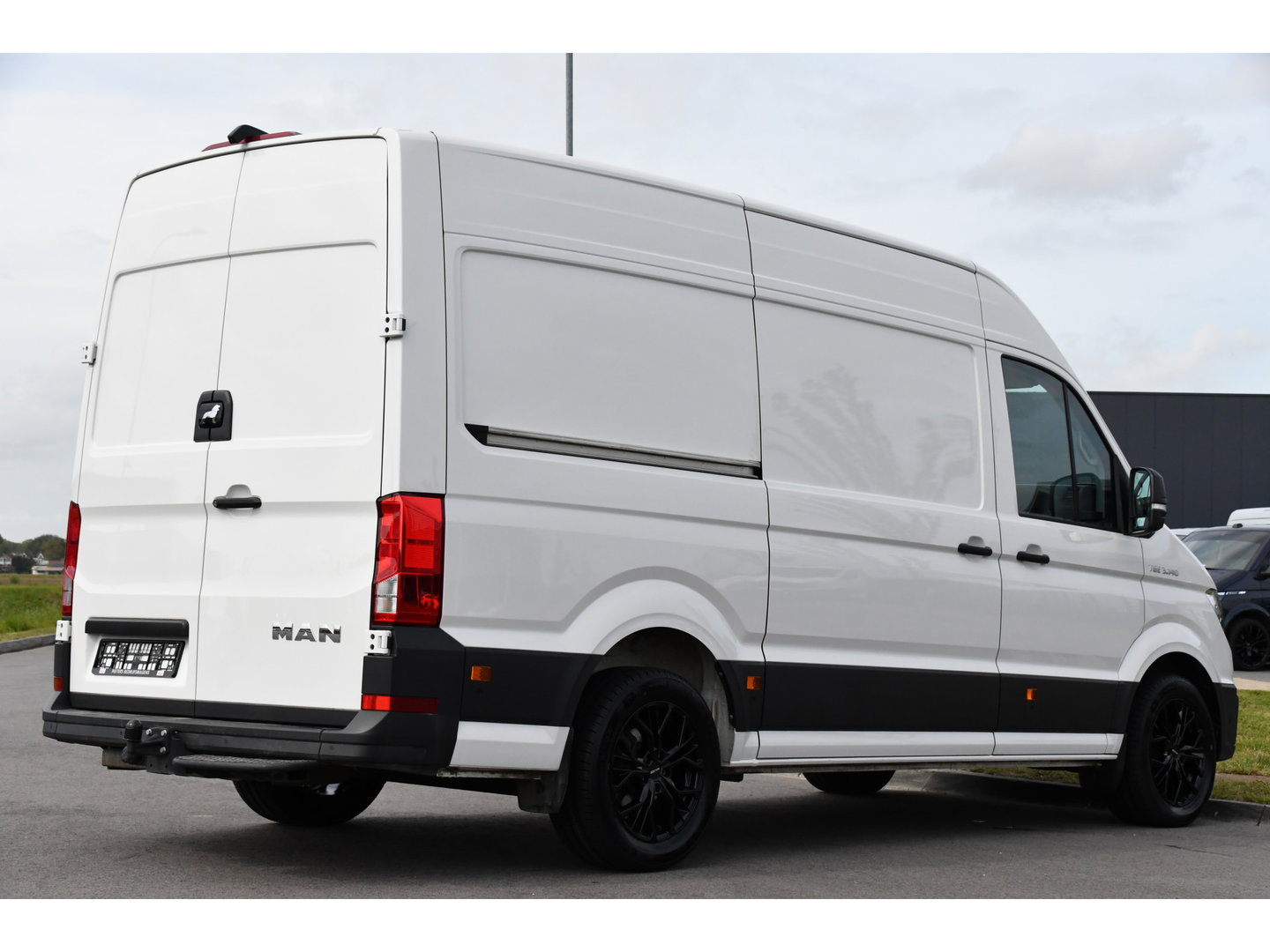 MAN TGE 3.140 35 2.0 L3H3 PB Edition FACELIFT! Virtual, Camera, Cruise, Carplay, Automaat, Sensoren, LED, 140pk, Multimedia, Sensoren, Trekhaak,