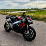 Aprilia Tuono V4