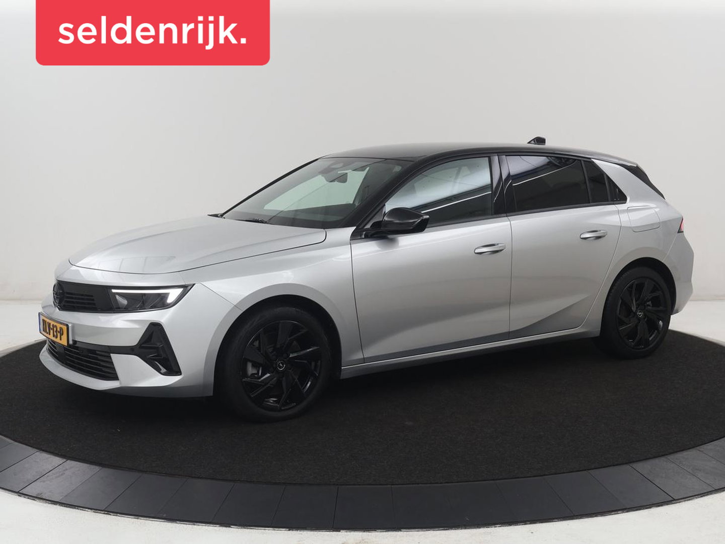 Opel Astra 1.6 Hybrid GS Line | SOH 97,5% | Half leder | Stuur/stoel verwarming | Adaptive cruise | Carplay | 360 Camera | Parks assist | PHEV
