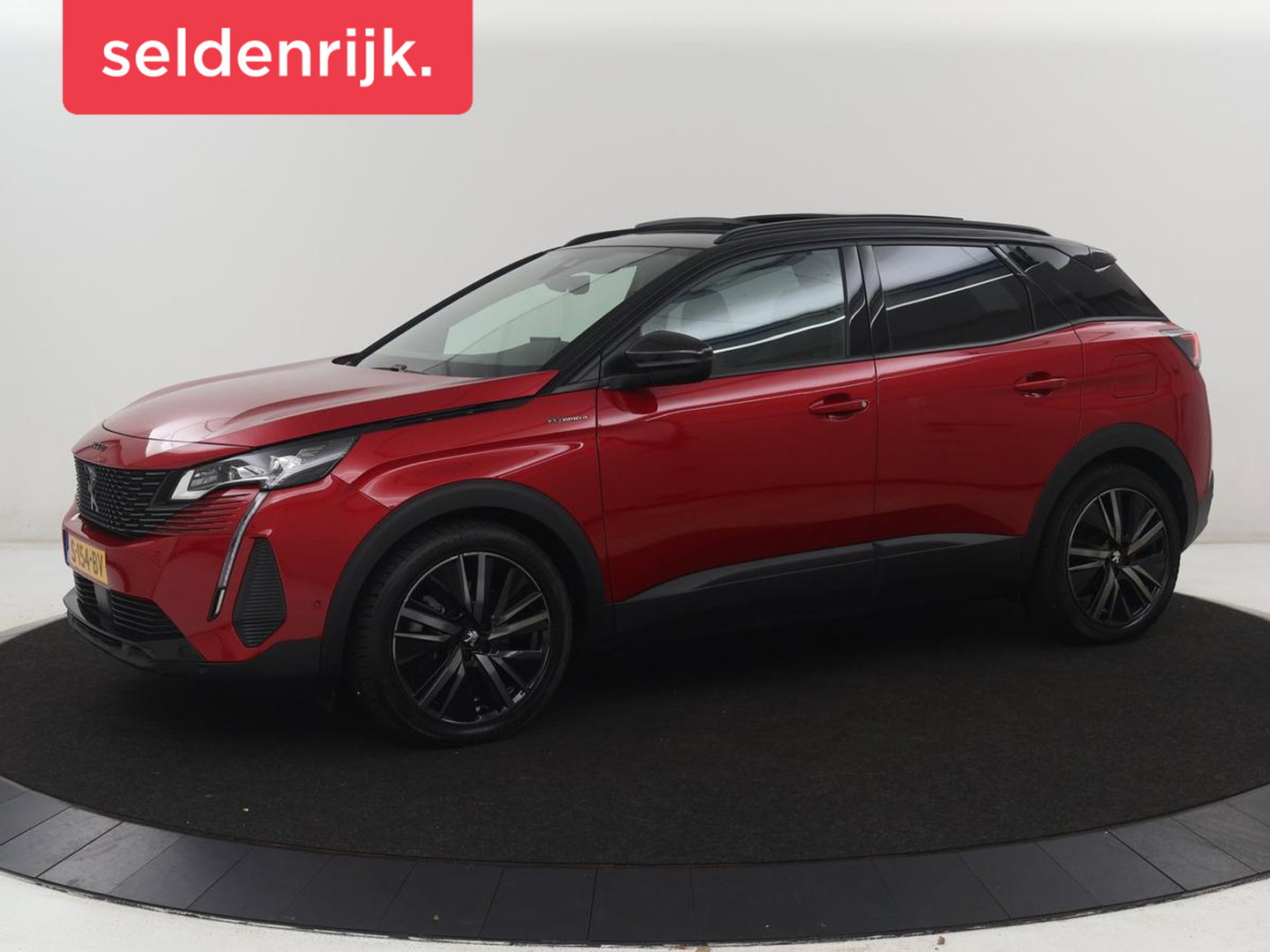 Peugeot 3008 1.6 HYbrid4 300 GT Pack Business | SOH 94,8% | Panoramadak | Leder/alcantara | Stoelverwarming | Adaptive cruise | Lane assist | Sfeerverlichting | Carplay | Focal sound | Camera | Park assist | Elektrische achterklep