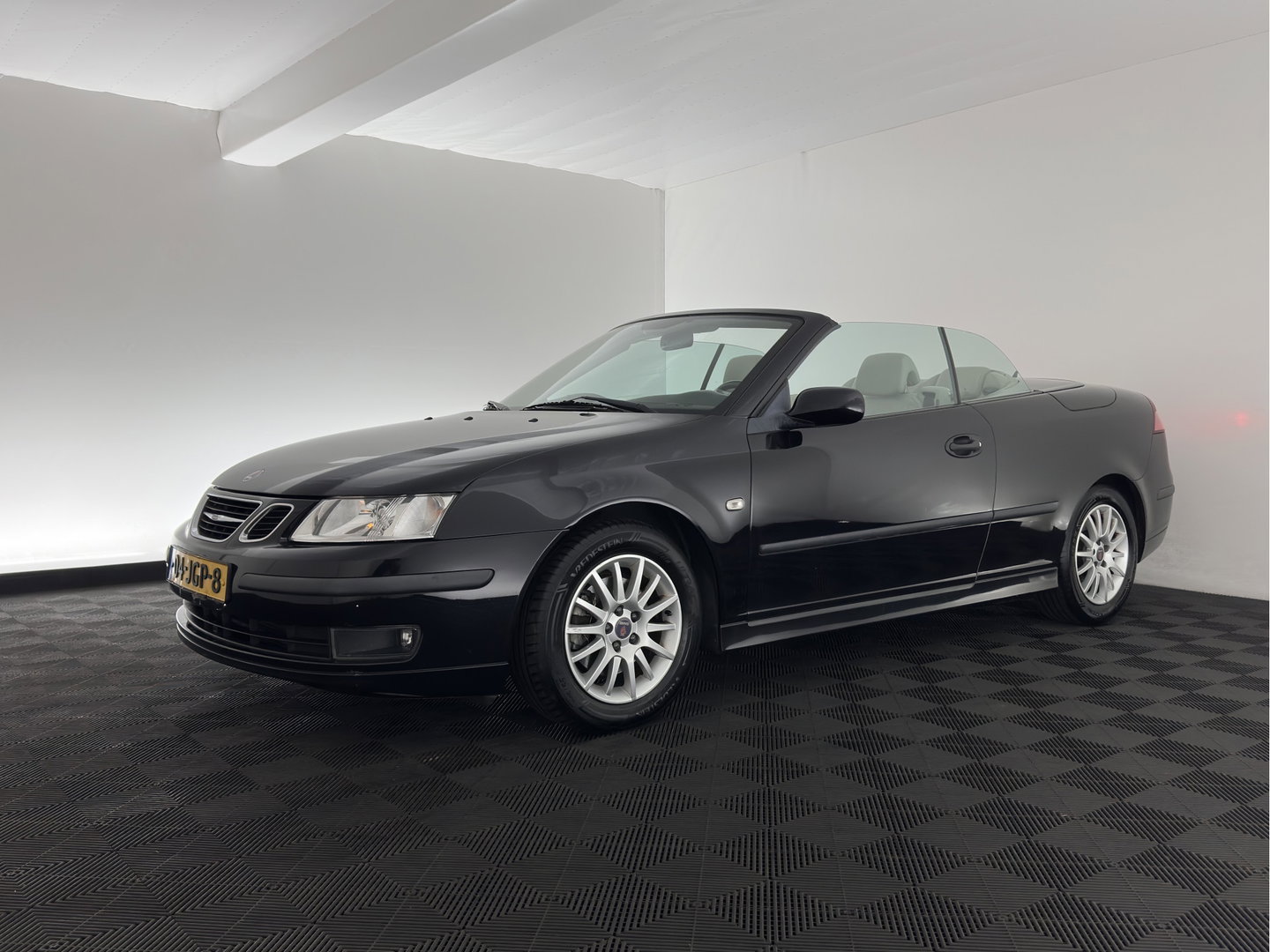 Saab 9-3 Cabrio 2.0 T Vector Aut. *LEATHER | NAVI-FULLMAP | HEATED-COMFORTSEATS | ECC | PDC | CRUISE | 16''ALU*
