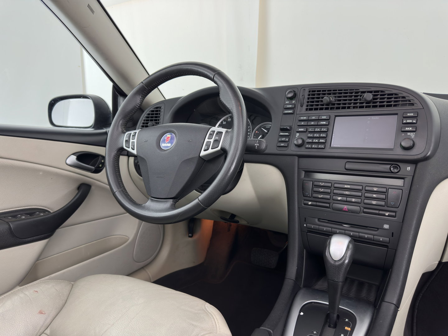 Saab 9-3 Cabrio 2.0 T Vector Aut. *LEATHER | NAVI-FULLMAP | HEATED-COMFORTSEATS | ECC | PDC | CRUISE | 16''ALU*