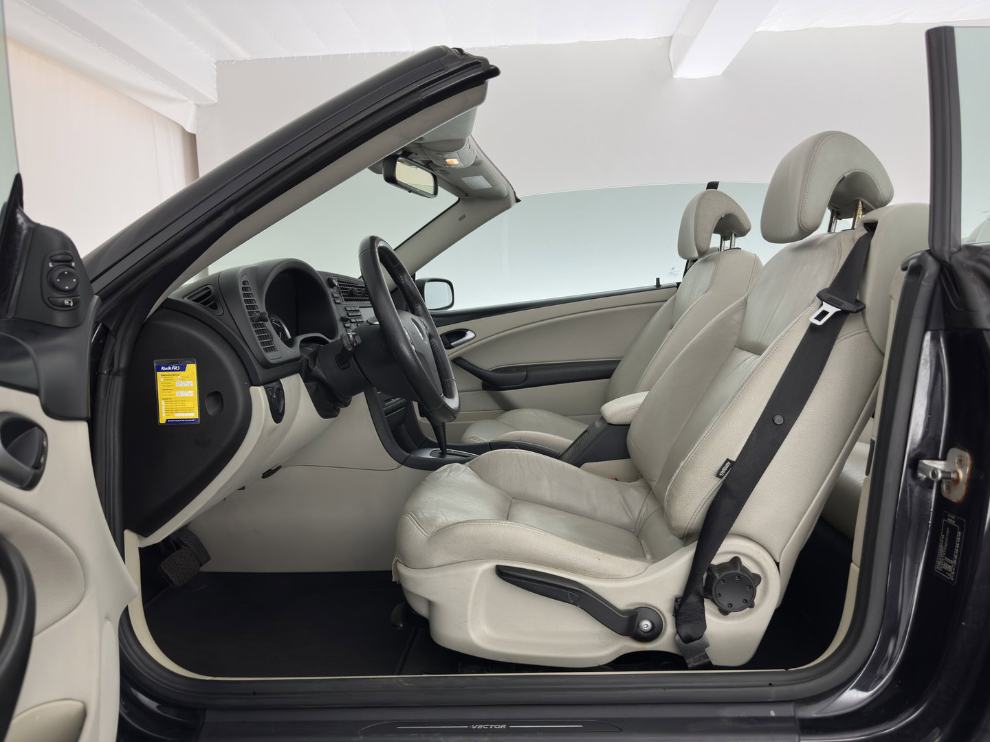 Saab 9-3 Cabrio 2.0 T Vector Aut. *LEATHER | NAVI-FULLMAP | HEATED-COMFORTSEATS | ECC | PDC | CRUISE | 16''ALU*