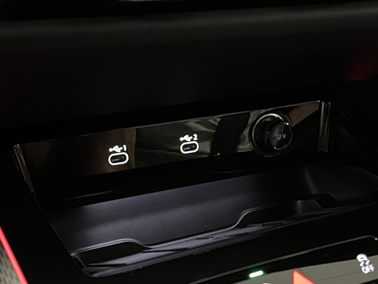 Audi A6 Avant 2.0 e-hybrid quattro S edition Competition | Apple Carplay | Keyless | Zwenkhaak | LED | 360 Camera | DAB | Navigatie |