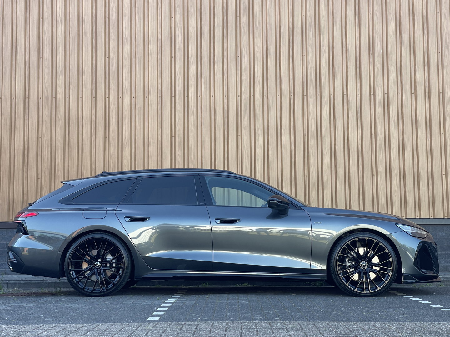 Audi A6 Avant 2.0 e-hybrid quattro S edition Competition | Apple Carplay | Keyless | Zwenkhaak | LED | 360 Camera | DAB | Navigatie |