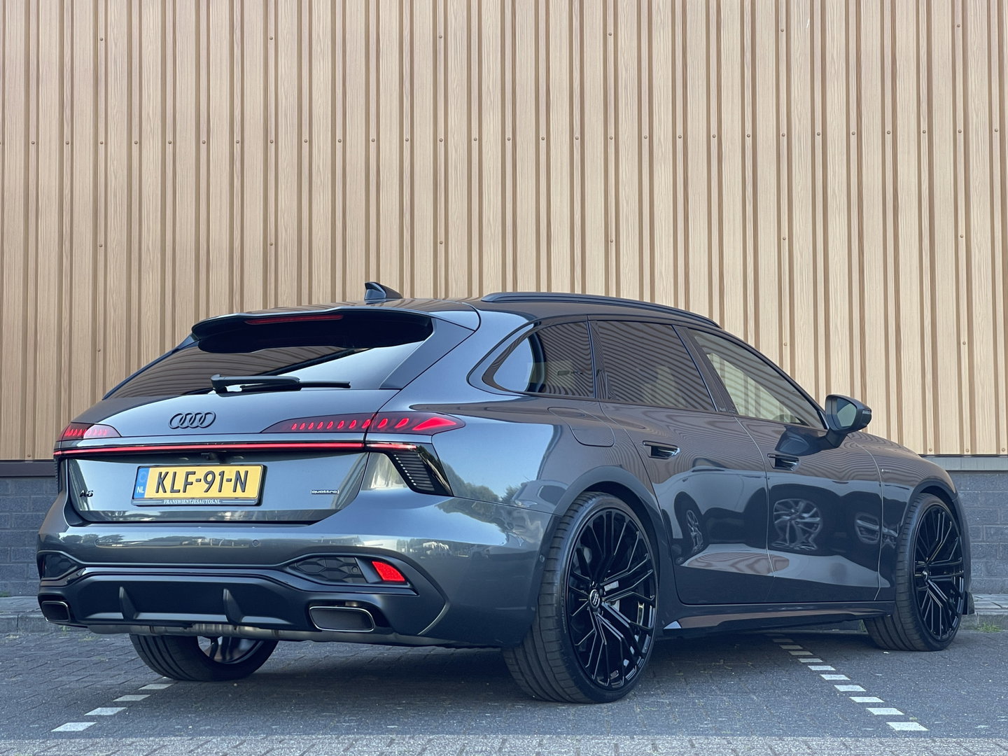 Audi A6 Avant 2.0 e-hybrid quattro S edition Competition | Apple Carplay | Keyless | Zwenkhaak | LED | 360 Camera | DAB | Navigatie |