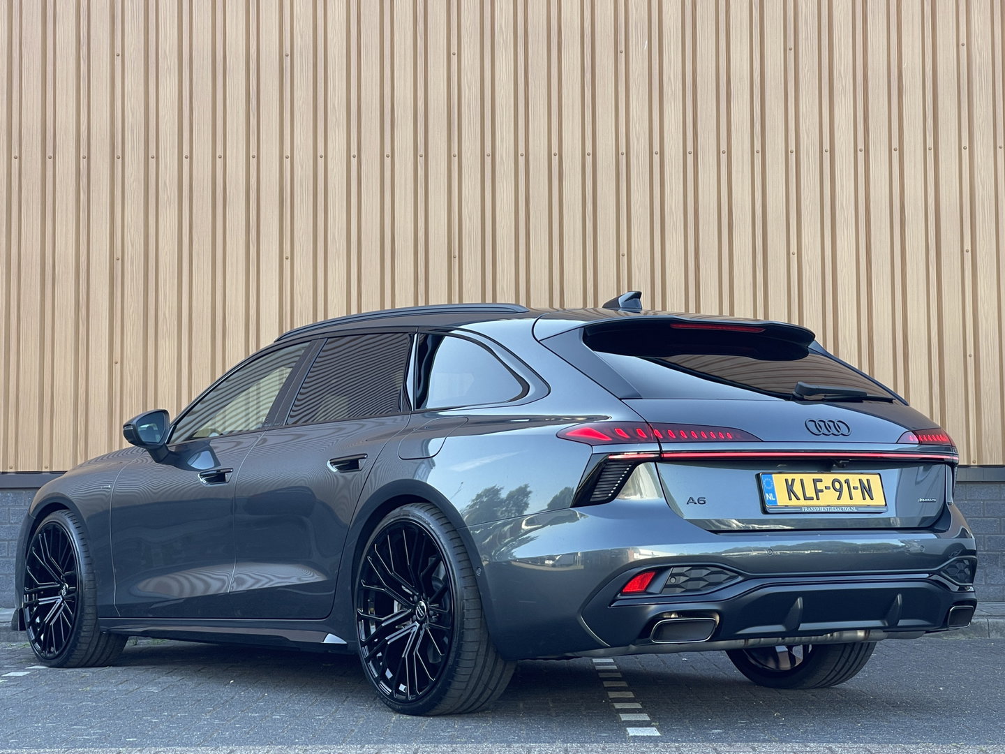Audi A6 Avant 2.0 e-hybrid quattro S edition Competition | Apple Carplay | Keyless | Zwenkhaak | LED | 360 Camera | DAB | Navigatie |