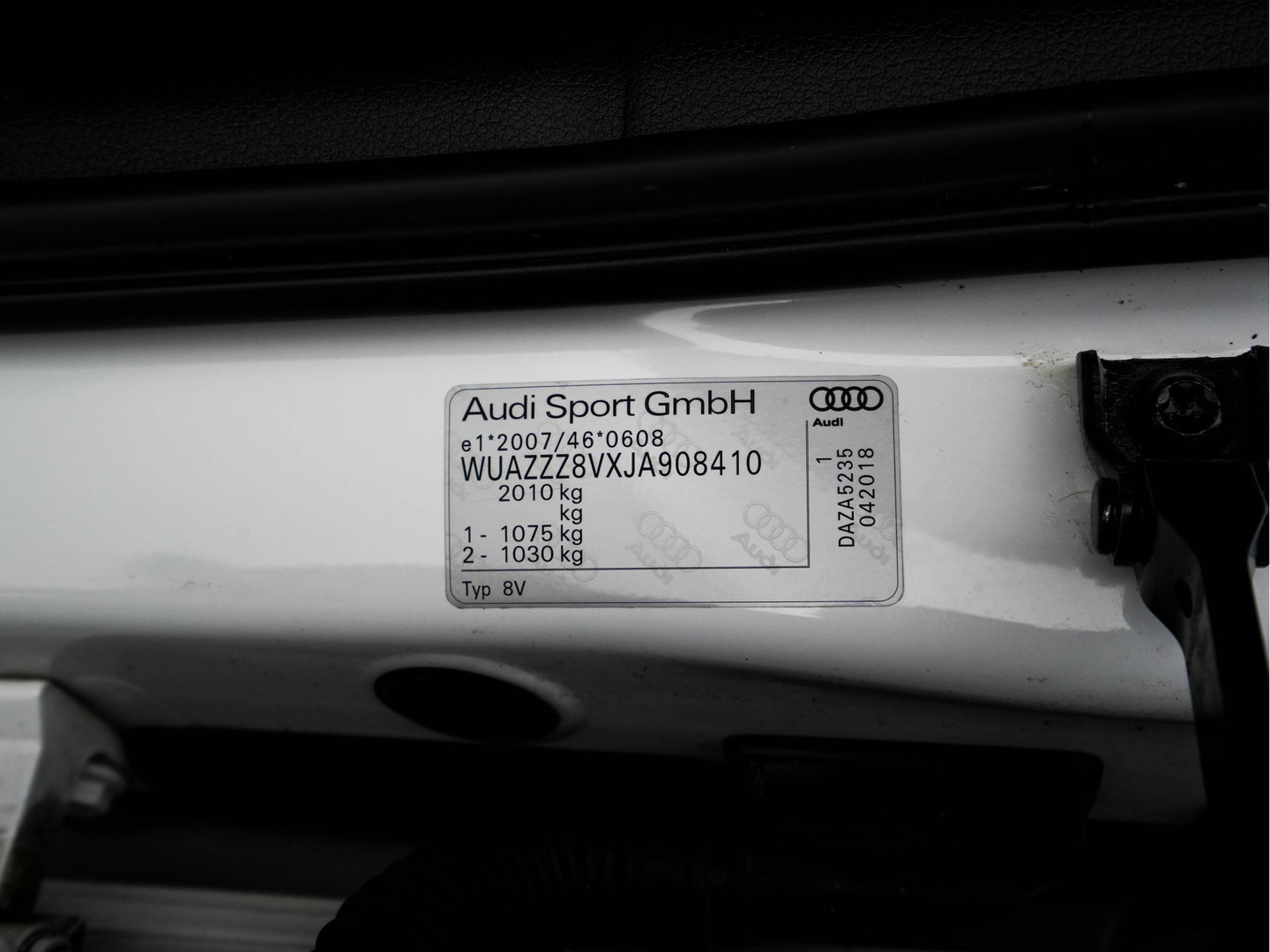 Audi RS3 Sportback 2.5 TFSI Quattro *RS-SEATS | PANO | ADAPTIVE-CRUISE | NAPPA-LEATHER | BANG&OLUFSEN | CAMERA | KEYLESS | BLINDSPOT | NAVI-FULLMAP | DIGI-COCKPIT | PRIVACY-GLASS | SHIFTPADDLES | CARBON-INLAY | 19''ALU*