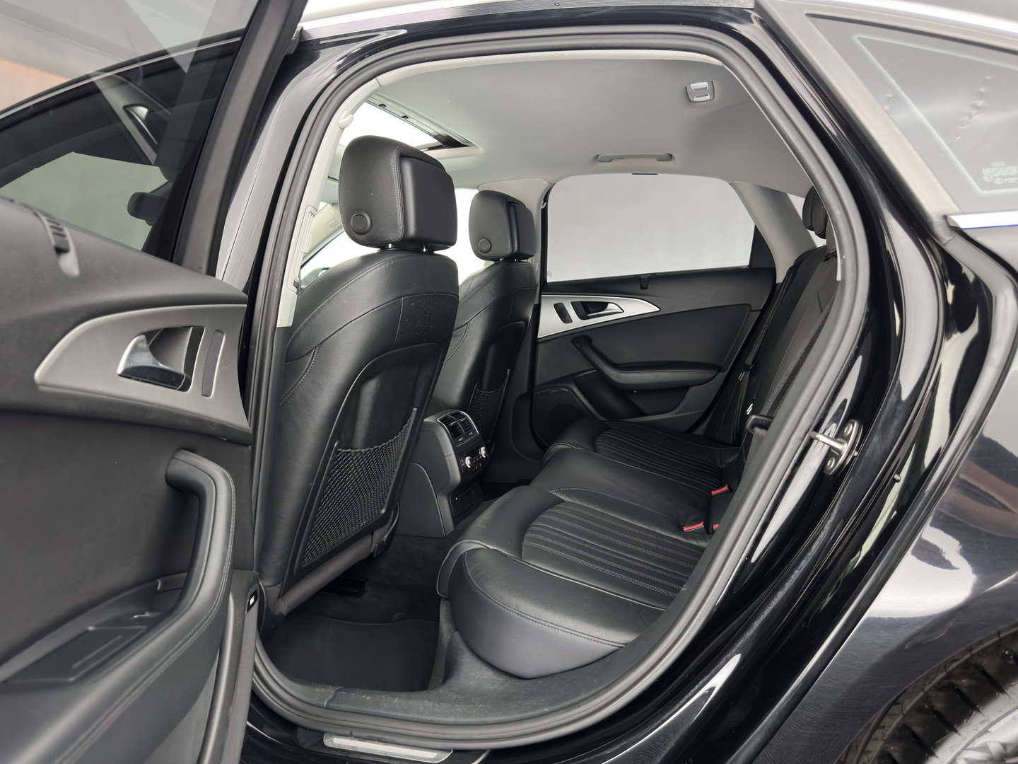 Audi A6 Limousine 3.0 TDI Quattro Pro Line Plus Aut. *PANO | LEATHER | XENON | BOSE-AUDIO | HEATED-COMFORTSEATS | NAVI-FULLMAP | ECC | PDC | CRUISE | PRIVACY-GLASS | KEYLESS | 18''ALU*