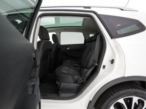 Nissan QASHQAI+2 2.0 Connect Edition *PANO | NAVI-FULLMAP | ECC | CRUISE | PRIVACY-GLASS | CAMERA | 18"ALU*
