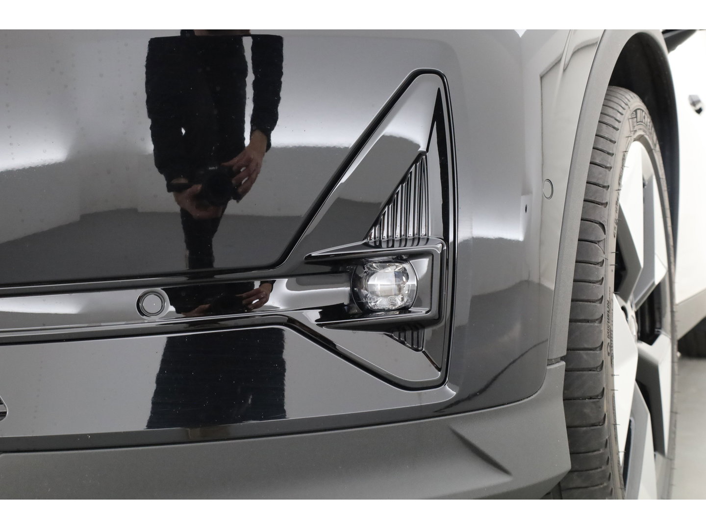 Polestar 2 Long Range Dual motor Plus 82 kWh | Stoelventilatie | Leer |  ACC | Blis | Pano | 360 Camera | Trekhaak | stoel 4 & stuur verwarming |