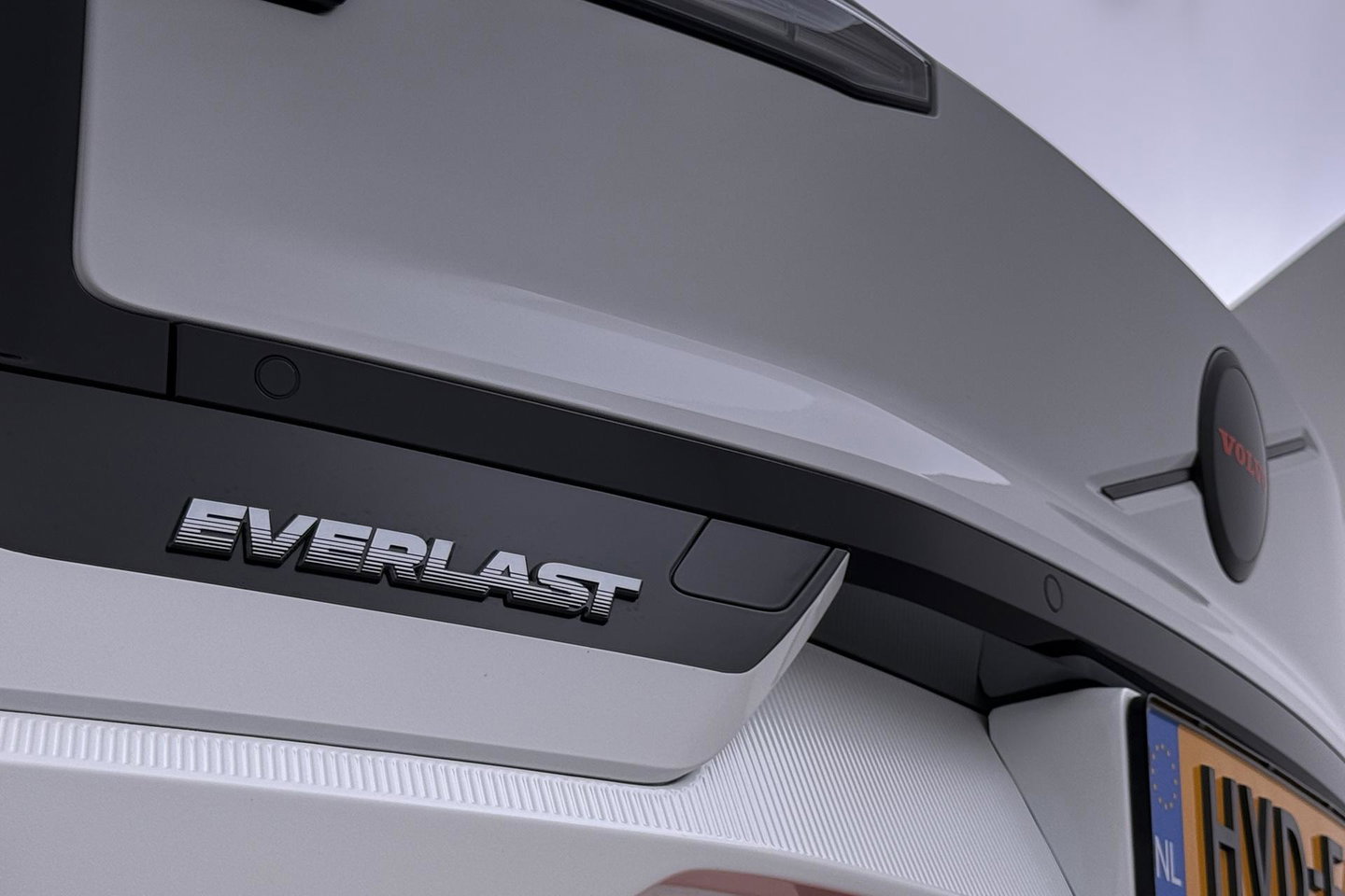Volvo EX30 Single Motor Extended Range Plus 69 kWh | EVERLAST Edition | ACC | 21 Inch | Harman/Kardon | Warmtepomp | Stoel+Stuurverwarming
