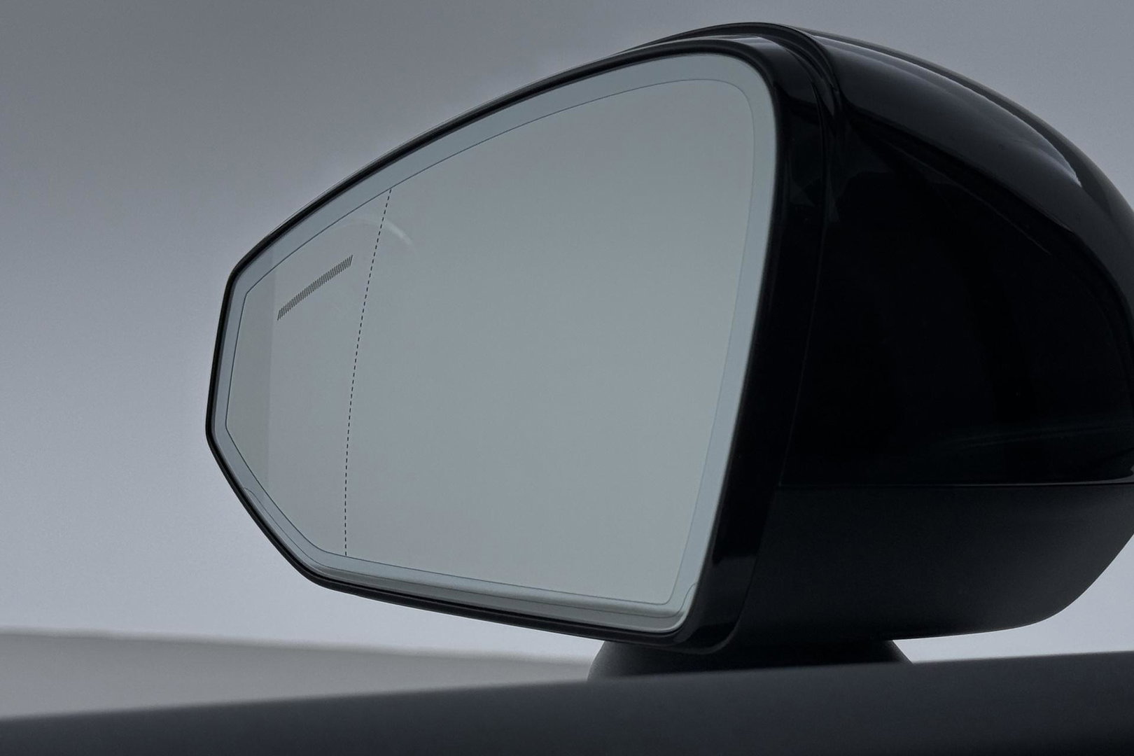 Volvo EX30 Single Motor Extended Range Plus 69 kWh | EVERLAST Edition | ACC | 21 Inch | Harman/Kardon | Warmtepomp | Stoel+Stuurverwarming