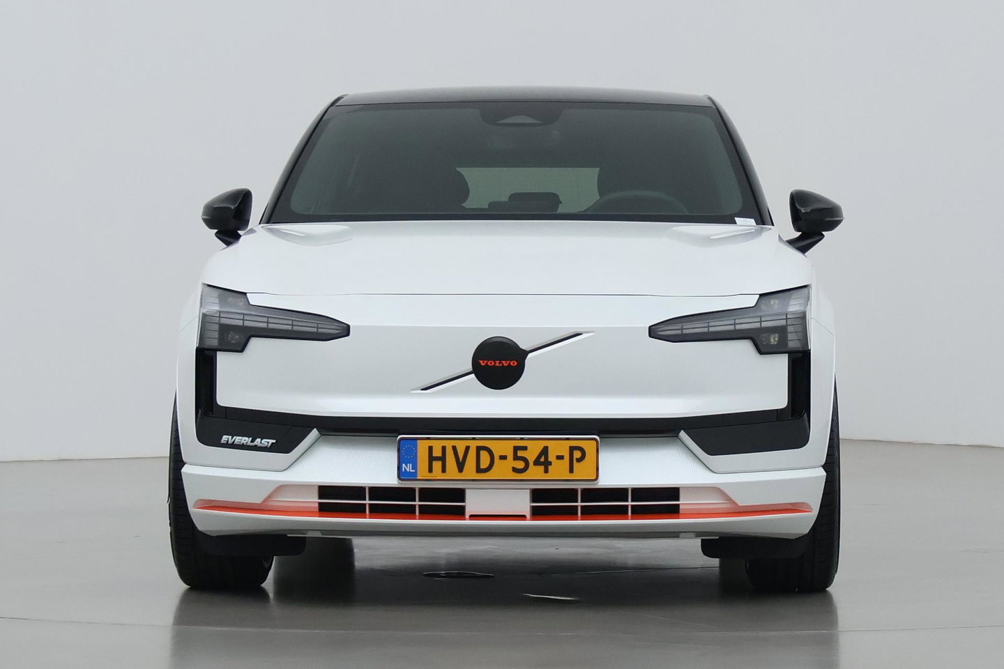 Volvo EX30 Single Motor Extended Range Plus 69 kWh | EVERLAST Edition | ACC | 21 Inch | Harman/Kardon | Warmtepomp | Stoel+Stuurverwarming