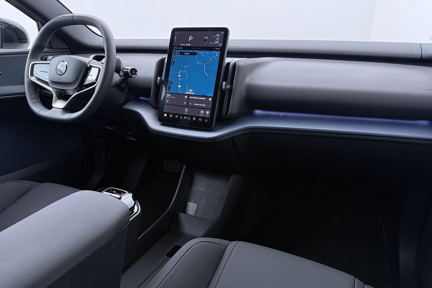 Volvo EX30 Single Motor Extended Range Plus 69 kWh | EVERLAST Edition | ACC | 21 Inch | Harman/Kardon | Warmtepomp | Stoel+Stuurverwarming