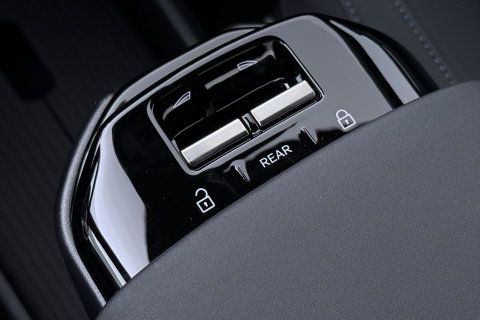 Volvo EX30 Single Motor Extended Range Plus 69 kWh | EVERLAST Edition | ACC | 21 Inch | Harman/Kardon | Warmtepomp | Stoel+Stuurverwarming