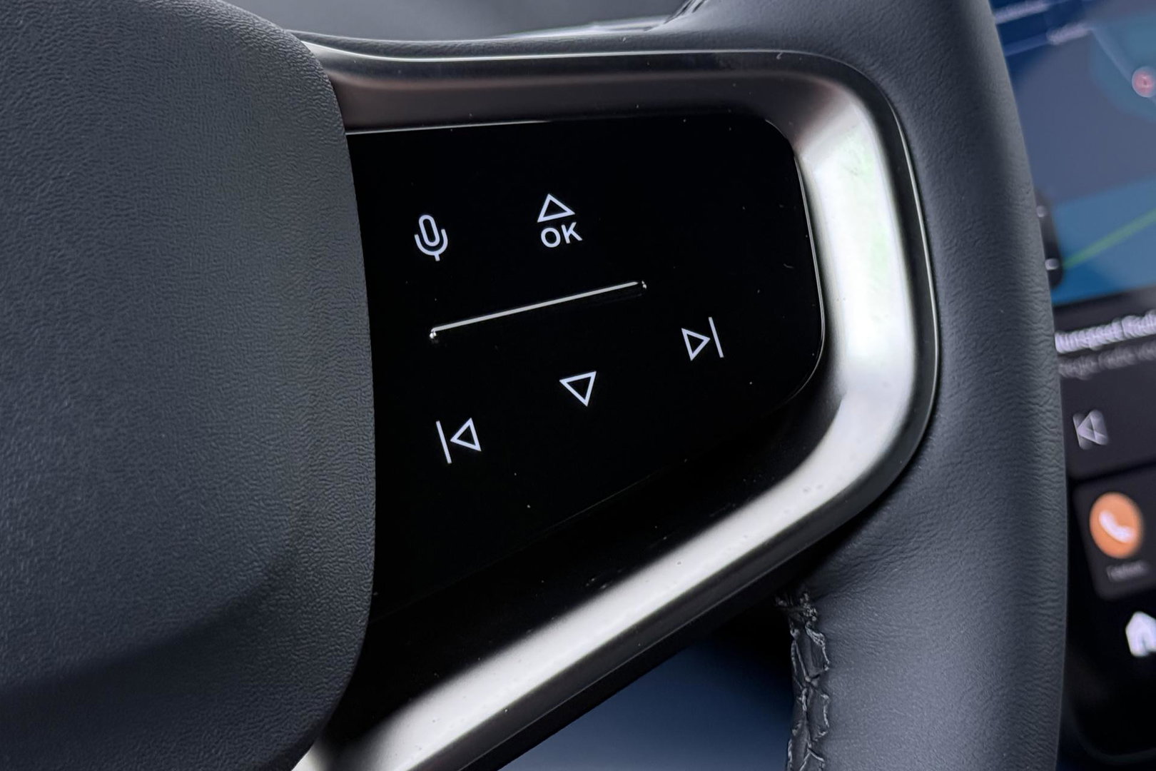 Volvo EX30 Single Motor Extended Range Plus 69 kWh | EVERLAST Edition | ACC | 21 Inch | Harman/Kardon | Warmtepomp | Stoel+Stuurverwarming
