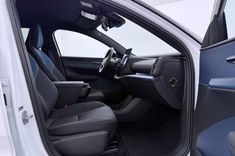 Volvo EX30 Single Motor Extended Range Plus 69 kWh | EVERLAST Edition | ACC | 21 Inch | Harman/Kardon | Warmtepomp | Stoel+Stuurverwarming