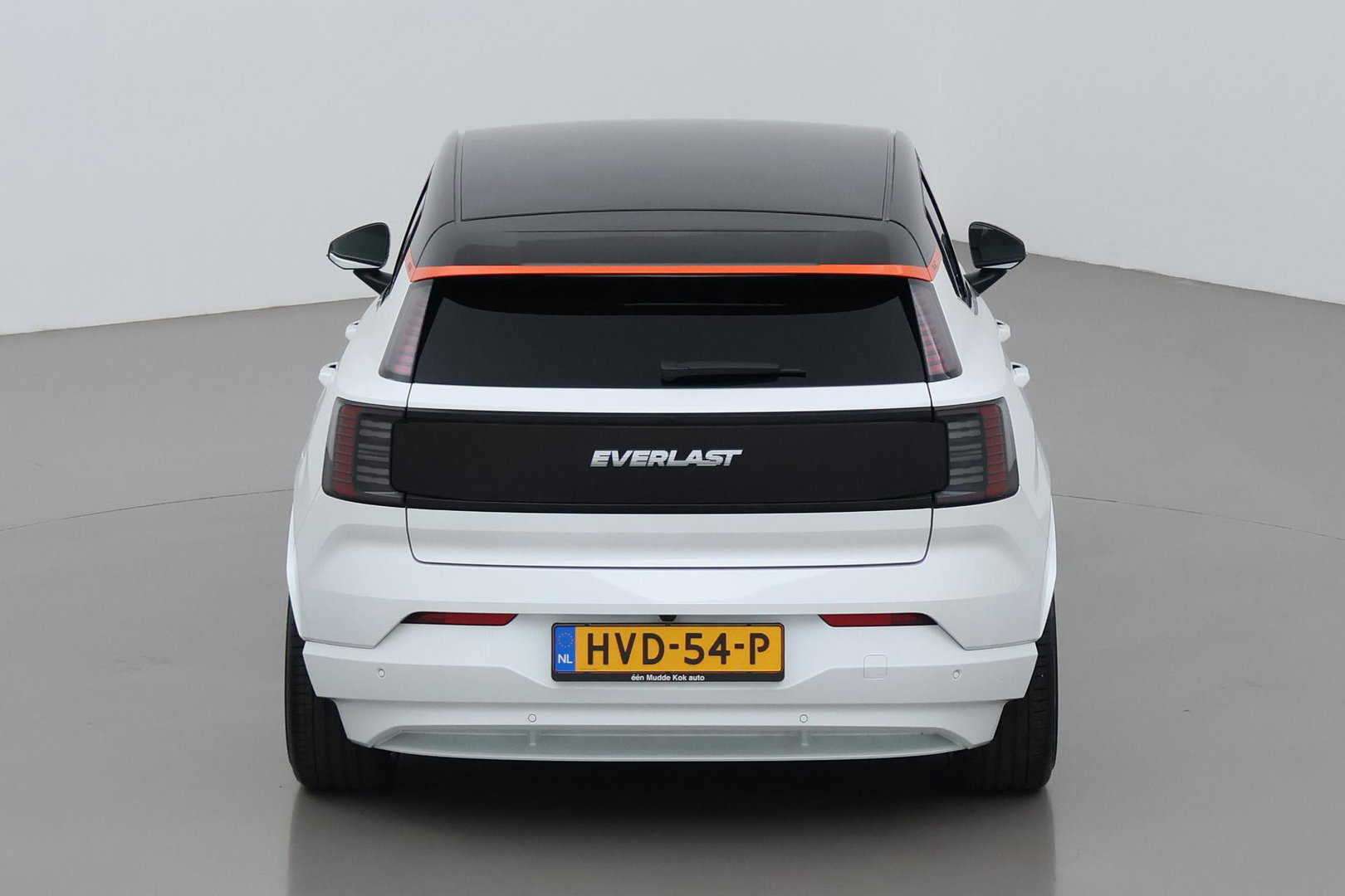 Volvo EX30 Single Motor Extended Range Plus 69 kWh | EVERLAST Edition | ACC | 21 Inch | Harman/Kardon | Warmtepomp | Stoel+Stuurverwarming