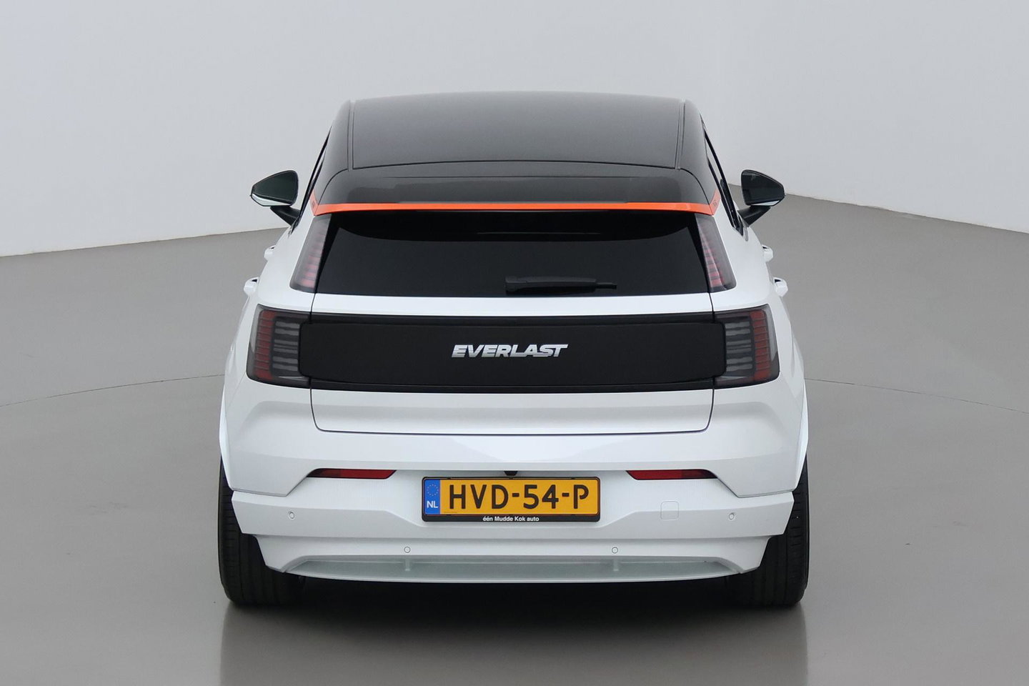 Volvo EX30 Single Motor Extended Range Plus 69 kWh | EVERLAST Edition | ACC | 21 Inch | Harman/Kardon | Warmtepomp | Stoel+Stuurverwarming