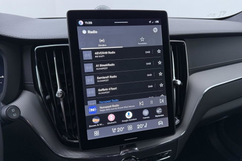 Volvo XC60 T6 Plug-in hybrid Ultra Black Edition | ACC | Luchtvering | Panoramadak | Bowers&Wilkins | Trekhaak | 360° Camera | Massage | Head-Up