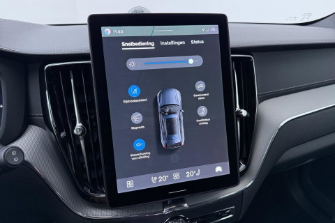 Volvo XC60 T6 Plug-in hybrid Ultra Black Edition | ACC | Luchtvering | Panoramadak | Bowers&Wilkins | Trekhaak | 360° Camera | Massage | Head-Up