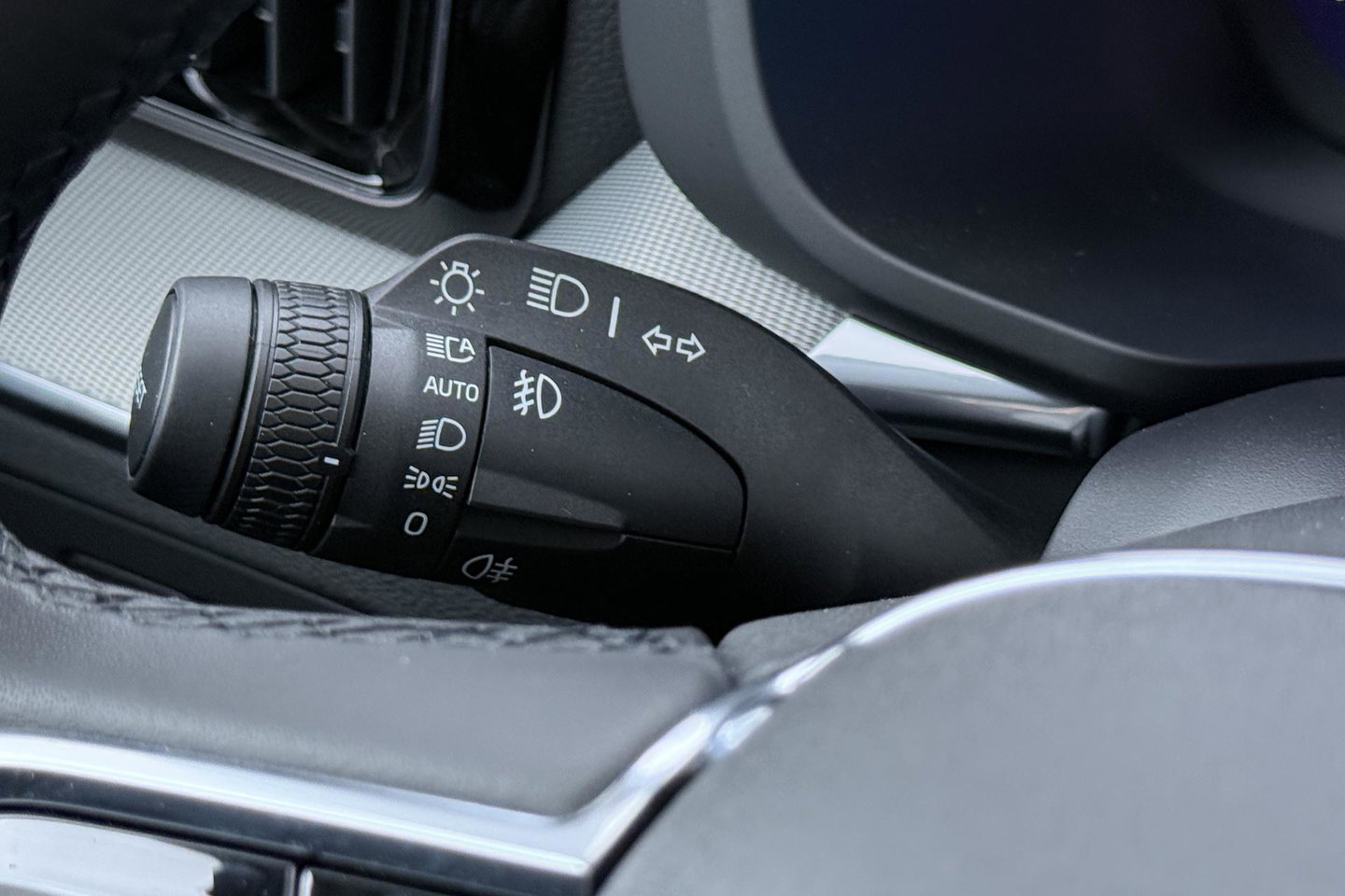 Volvo XC60 T6 Plug-in hybrid Ultra Black Edition | ACC | Luchtvering | Panoramadak | Bowers&Wilkins | Trekhaak | 360° Camera | Massage | Head-Up