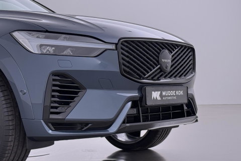Volvo XC60 T6 Plug-in hybrid Ultra Black Edition | ACC | Luchtvering | Panoramadak | Bowers&Wilkins | Trekhaak | 360° Camera | Massage | Head-Up