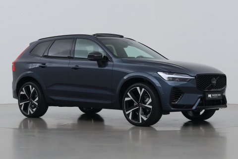 Volvo XC60 T6 Plug-in hybrid Ultra Black Edition | ACC | Luchtvering | Panoramadak | Bowers&Wilkins | Trekhaak | 360° Camera | Massage | Head-Up