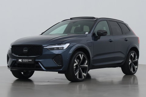 Volvo XC60 T6 Plug-in hybrid Ultra Black Edition | ACC | Luchtvering | Panoramadak | Bowers&Wilkins | Trekhaak | 360° Camera | Massage | Head-Up