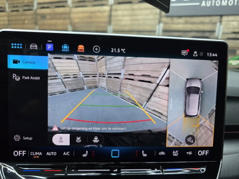 Volkswagen Golf 1.5 eHybrid GTE IQ HUD Pano 360 Trekhaak Navi Carplay LM
