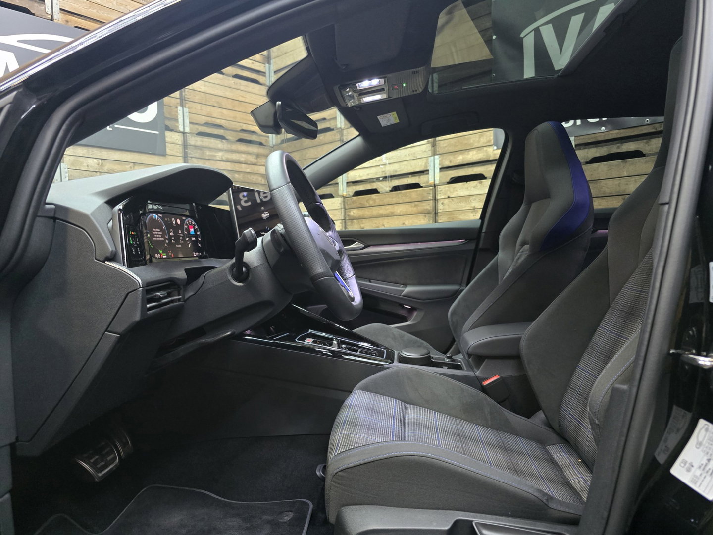 Volkswagen Golf 1.5 eHybrid GTE IQ HUD Pano 360 Trekhaak Navi Carplay LM