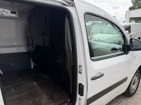 Mercedes-Benz Citan 108 CDI BlueEFFICIENCY / euro 6 / bpm vrij / vaste prijs rijklaar € 5.950 ex btw / lease vanaf € 111 / airco / radio mp3 / wordt afgeleverd met nieuwe distributie riem !