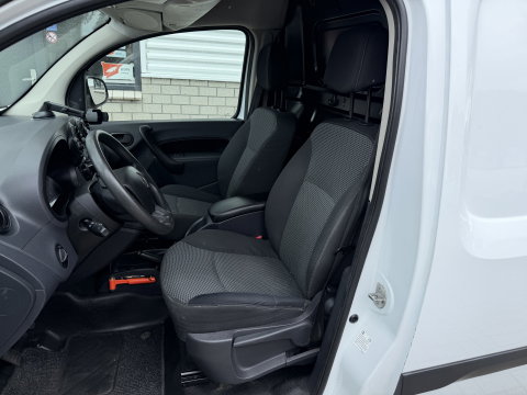 Mercedes-Benz Citan 108 CDI BlueEFFICIENCY / euro 6 / bpm vrij / vaste prijs rijklaar € 5.950 ex btw / lease vanaf € 111 / airco / radio mp3 / wordt afgeleverd met nieuwe distributie riem !