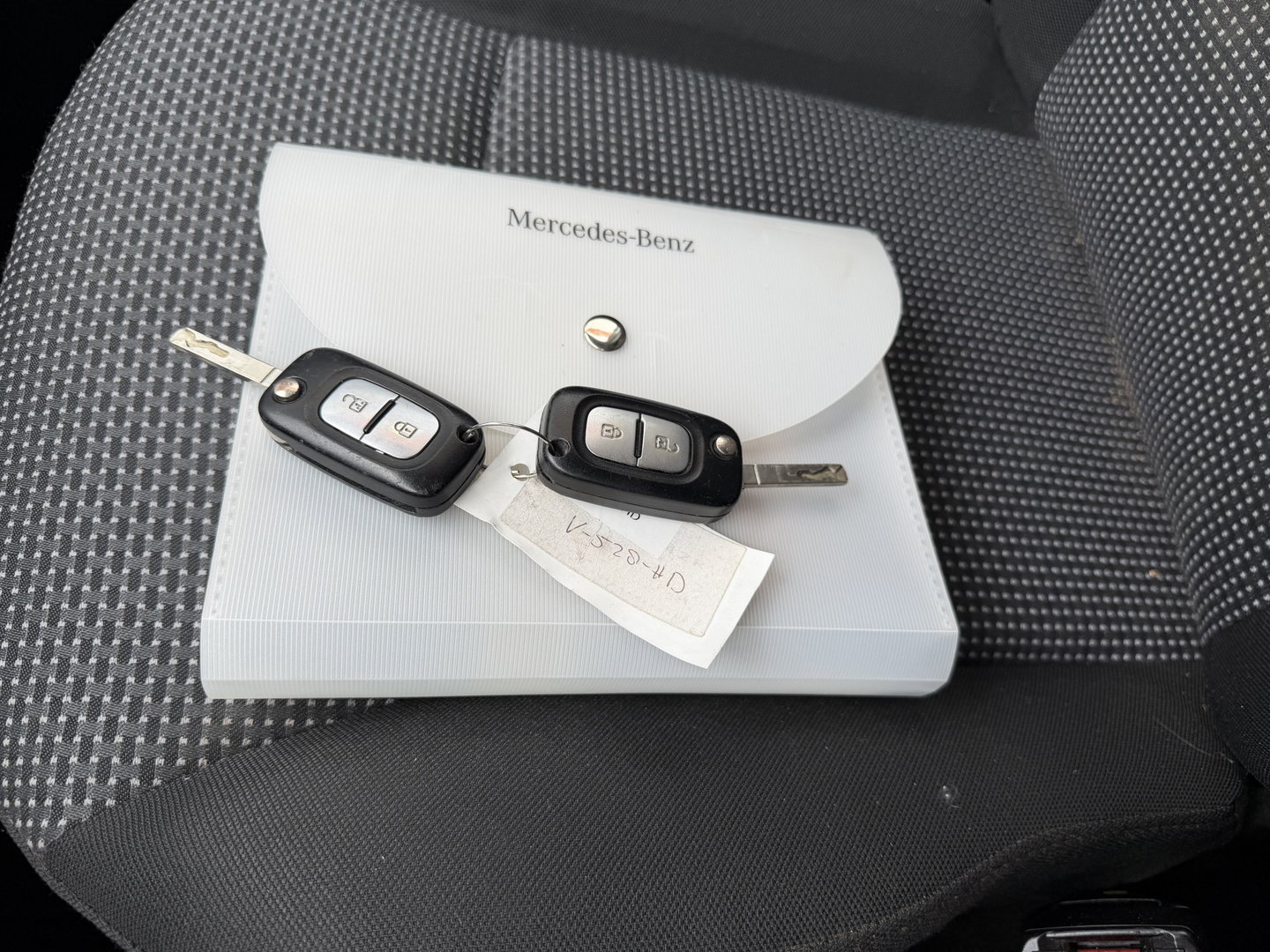 Mercedes-Benz Citan 108 CDI BlueEFFICIENCY / euro 6 / bpm vrij / vaste prijs rijklaar € 5.950 ex btw / lease vanaf € 111 / airco / radio mp3 / wordt afgeleverd met nieuwe distributie riem !