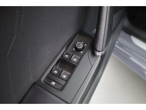 CUPRA Leon Sportstourer 1.4 e-Hybrid VZ Copper Edition | Rijklaar!! | Pano | Sportstuur | Adapt. Cruise | Keyless | Camera | Stoel- Stuurverw. | Apple CarPlay | 19''