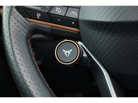 CUPRA Leon Sportstourer 1.4 e-Hybrid VZ Copper Edition | Rijklaar!! | Pano | Sportstuur | Adapt. Cruise | Keyless | Camera | Stoel- Stuurverw. | Apple CarPlay | 19''