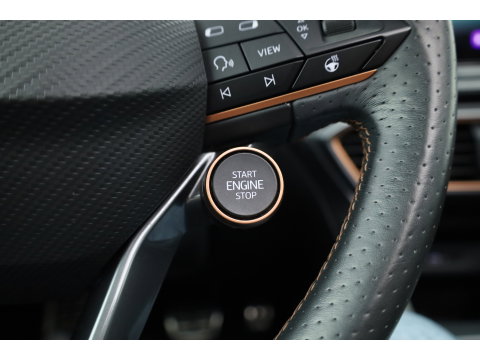 CUPRA Leon Sportstourer 1.4 e-Hybrid VZ Copper Edition | Rijklaar!! | Pano | Sportstuur | Adapt. Cruise | Keyless | Camera | Stoel- Stuurverw. | Apple CarPlay | 19''