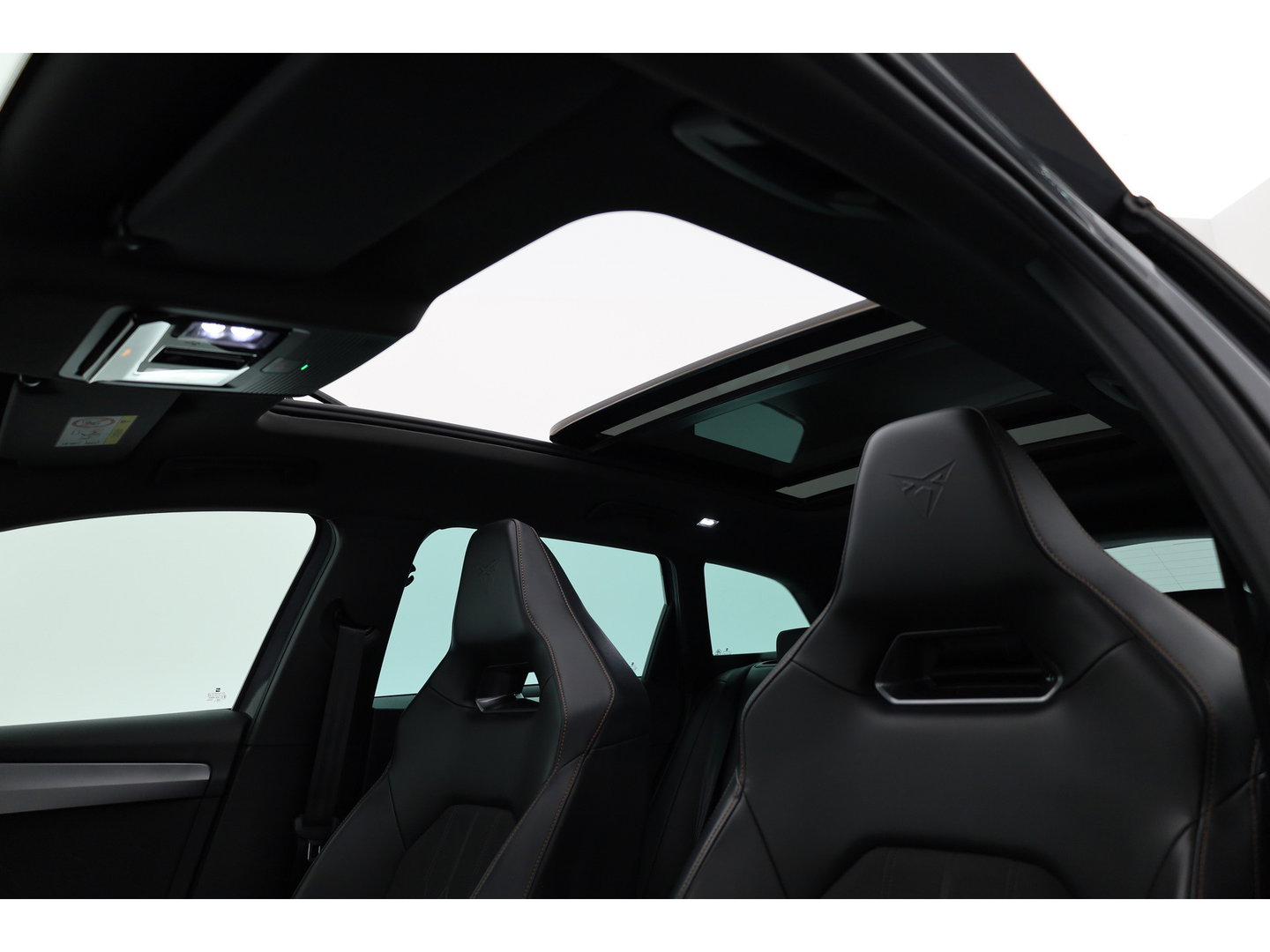 CUPRA Leon Sportstourer 1.4 e-Hybrid VZ Copper Edition | Rijklaar!! | Pano | Sportstuur | Adapt. Cruise | Keyless | Camera | Stoel- Stuurverw. | Apple CarPlay | 19''