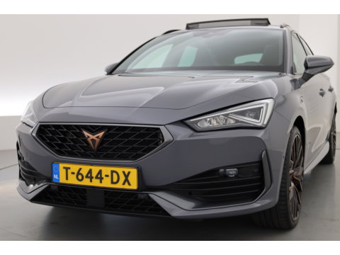 CUPRA Leon Sportstourer 1.4 e-Hybrid VZ Copper Edition | Rijklaar!! | Pano | Sportstuur | Adapt. Cruise | Keyless | Camera | Stoel- Stuurverw. | Apple CarPlay | 19''