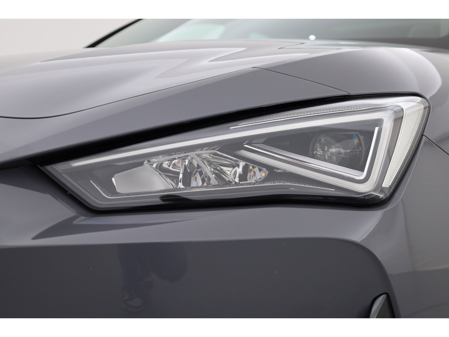 CUPRA Leon Sportstourer 1.4 e-Hybrid VZ Copper Edition | Rijklaar!! | Pano | Sportstuur | Adapt. Cruise | Keyless | Camera | Stoel- Stuurverw. | Apple CarPlay | 19''