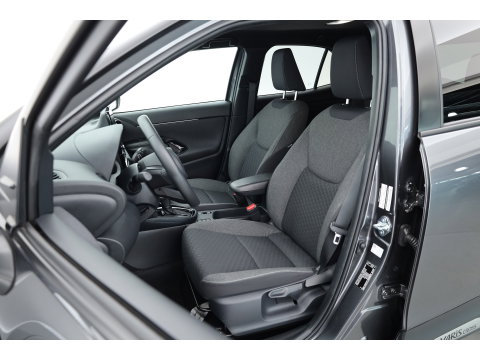 Toyota Yaris Cross 1.5 Hybrid 130 Dynamic | Rijklaar!! | Adapt. Cruise | Camera | Stoelverw. | Keyless | Dodehoekdet. | All Season |