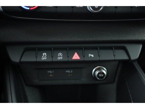 Audi A1 Sportback 30 TFSI Pro Line | RIJKLAAR!! | Cruise Contr. | PDC V+A | Stoelverw. | Apple CarPlay & Android Auto | 17''