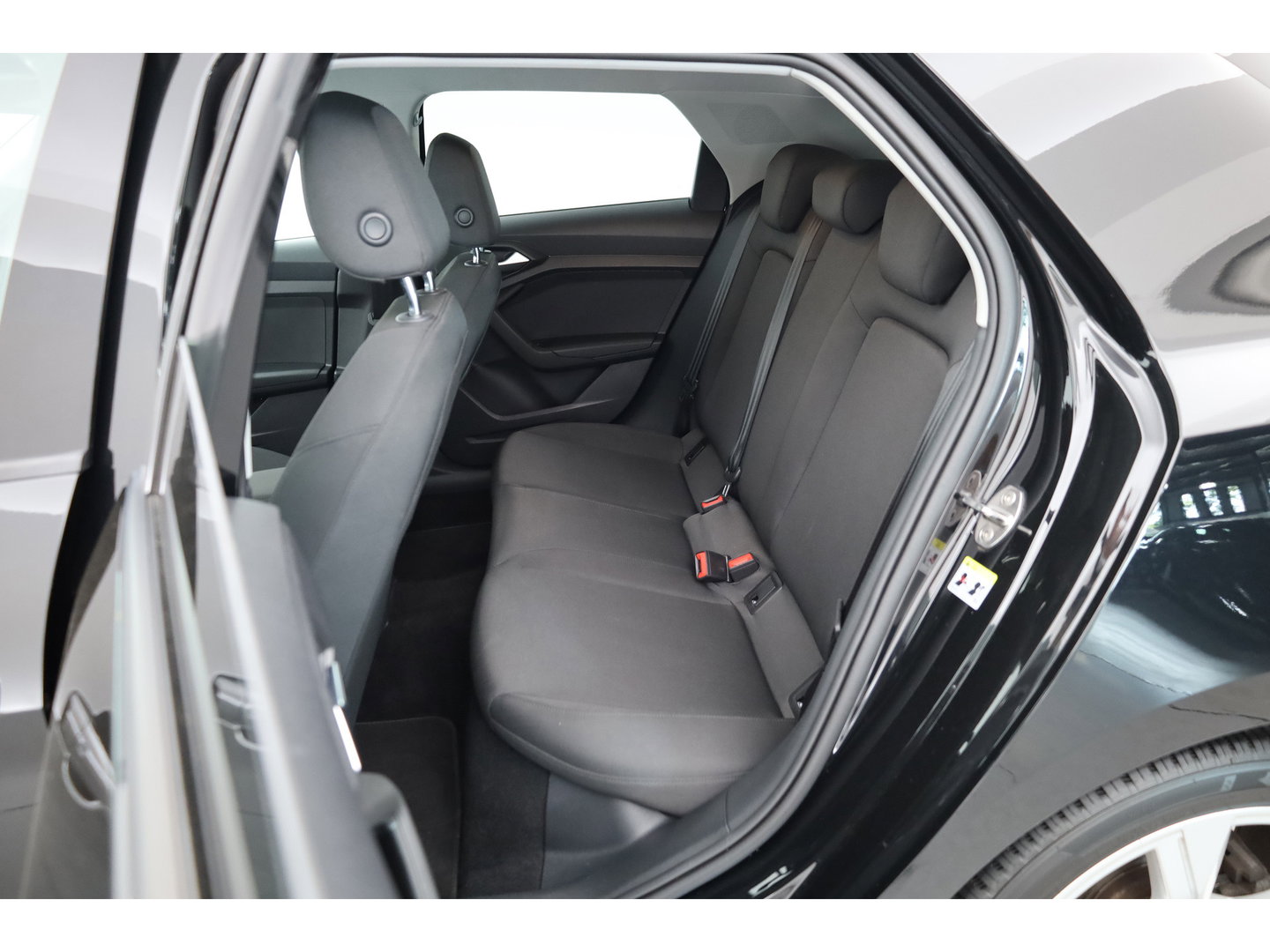 Audi A1 Sportback 30 TFSI Pro Line | RIJKLAAR!! | Cruise Contr. | PDC V+A | Stoelverw. | Apple CarPlay & Android Auto | 17''
