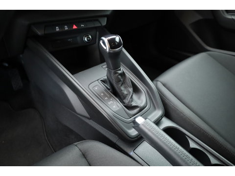 Audi A1 Sportback 30 TFSI Pro Line | RIJKLAAR!! | Cruise Contr. | PDC V+A | Stoelverw. | Apple CarPlay & Android Auto | 17''